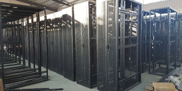 精致機(jī)柜廠家給您科普服務(wù)器機(jī)柜表面處理