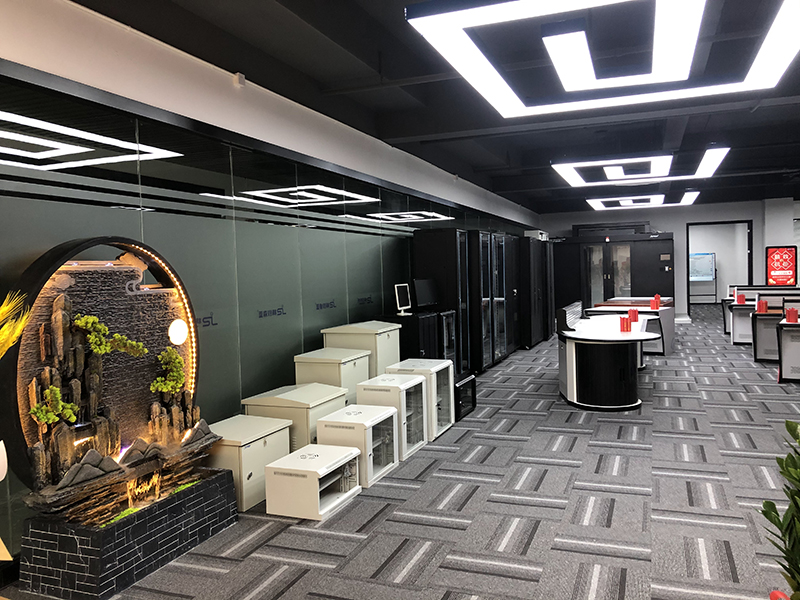 網(wǎng)絡(luò)機柜公司產(chǎn)品展廳