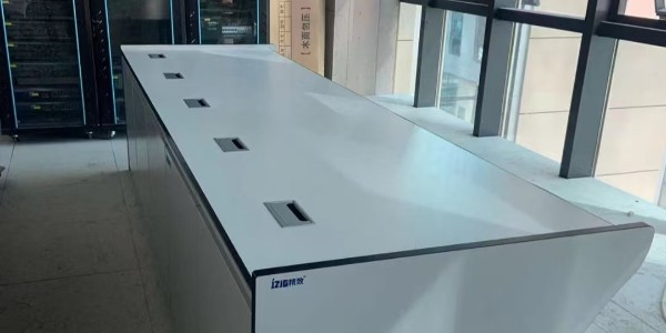 廠家直供20年！操作臺監(jiān)控立桿一站式采購省心又省錢