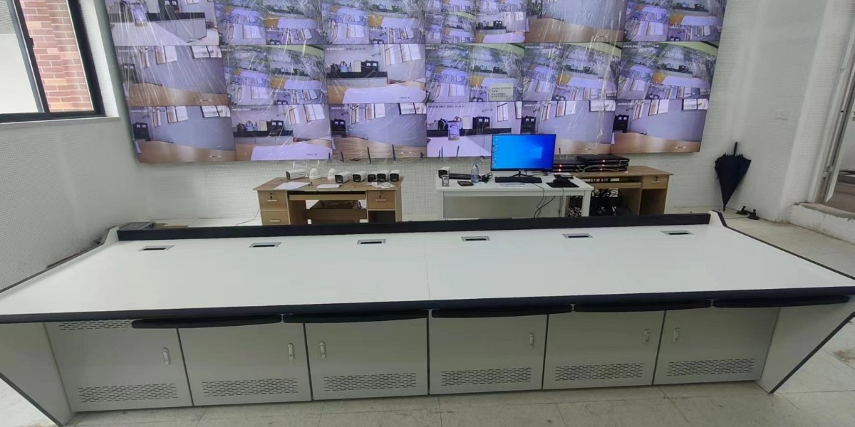 精致廠家為光明中學(xué)科學(xué)城項目供貨監(jiān)控操作臺